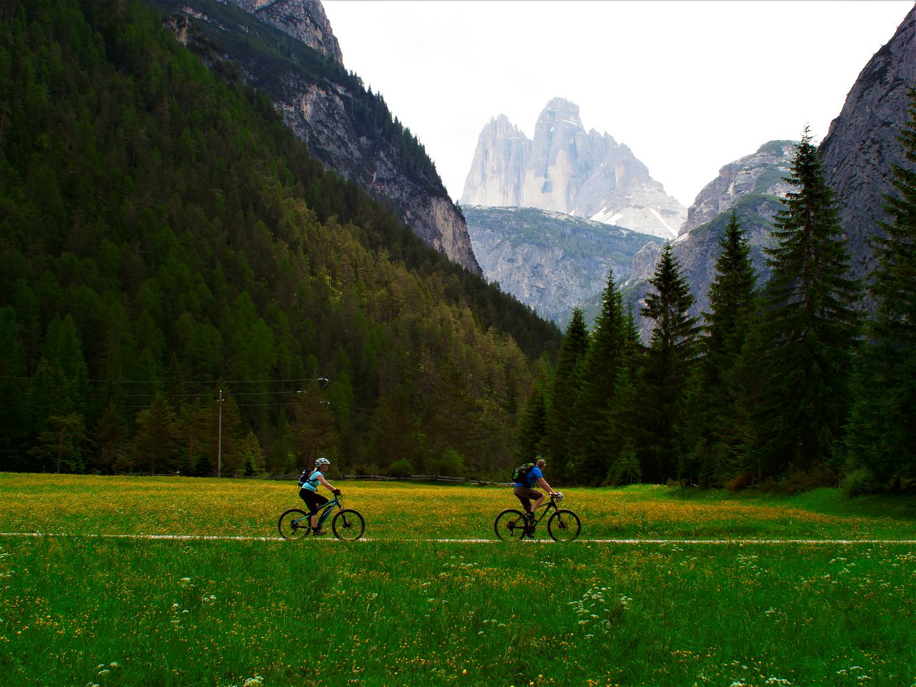 italian alps cycling tours